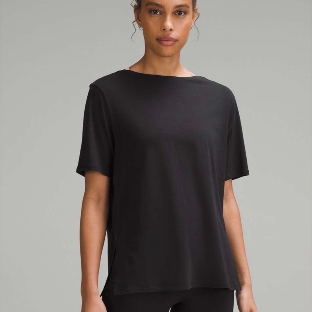 lululemon athletica Women's boatneck Short Sleeve Top
